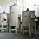 Tanque PP + Agitador Industrial com Elevação - Meta Industrial